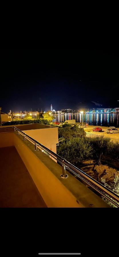 Apartments Kapetanovi Dvori Trogir Exterior foto